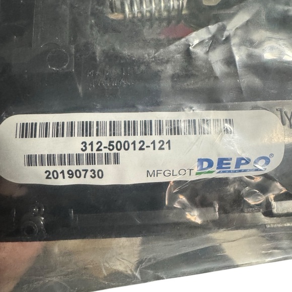 DEPO Toyota Corolla 98–02 Front Right Exterior Door Handle (312-50012-121) - Picture 3 of 10